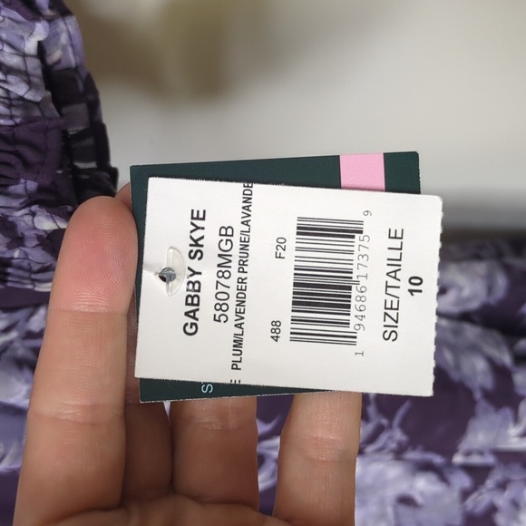 Gabby Skye NWT Faux Wrap Asymmetrical Hem Floral Dress Size 10 - Picture 7 of 14